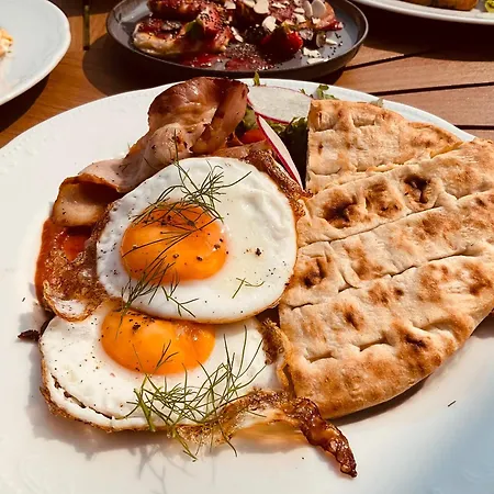 Kliff Butiik Majutus & Restoran Ξενοδοχείο *