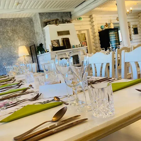 Kliff Butiik Majutus & Restoran Hotell *
