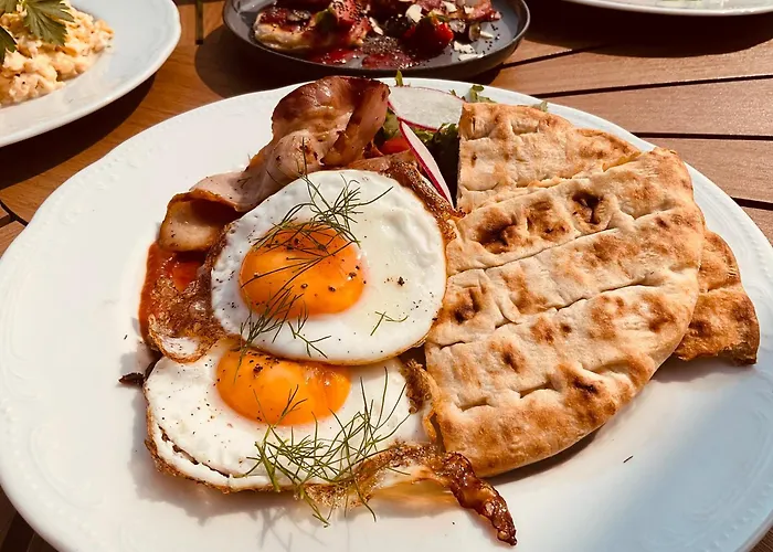 Kliff Butiik Majutus & Restoran Hotel *