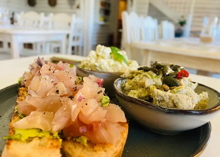 Kliff Butiik Majutus & Restoran * Panga